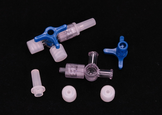 Parti mediche di plastica eliminabili dello stampaggio ad iniezione per l'elaborazione dell'iniettore sterile